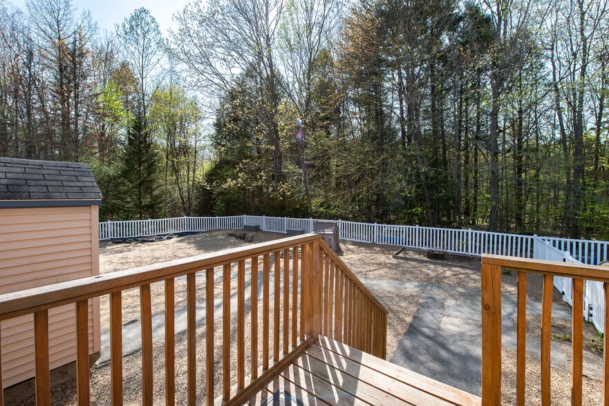 More Photos Of 105 Durham Rd, Dover Daycare Center For Sale