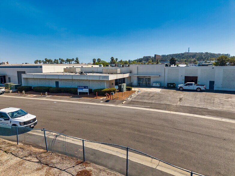 More Photos Of 3090 E Airport Way, Long Beach Warehouse For Lease