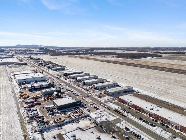 More Photos Of 1350 Boul Lionel-Boulet, Varennes Warehouse For Lease