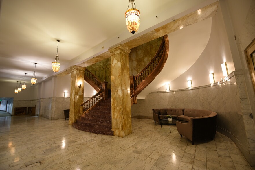 More Photos Of 730 17th St, Denver Office For Sale