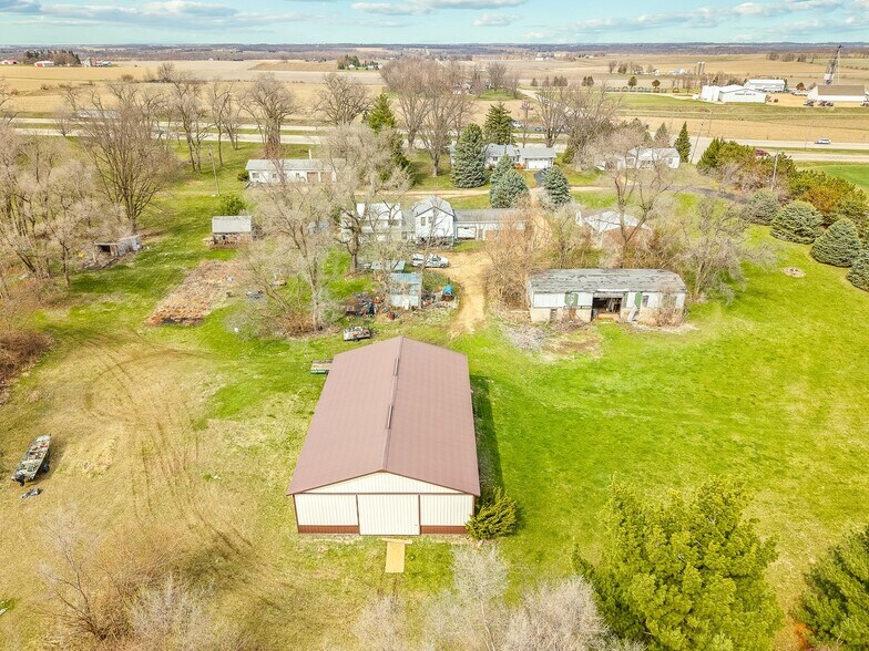 More Photos Of 2280 S Rock City Rd, Ridott Multifamily For Sale