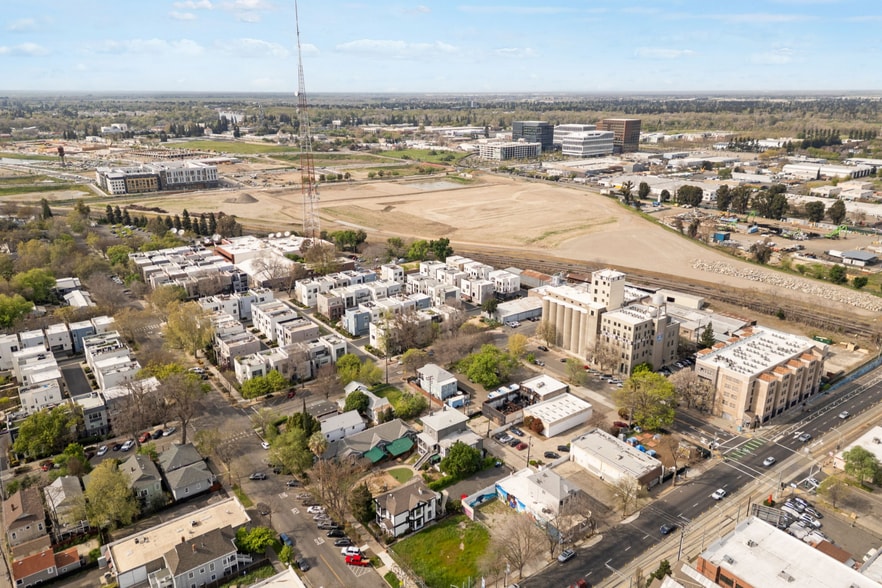 More Photos Of 1129 D St, Sacramento Office For Sale