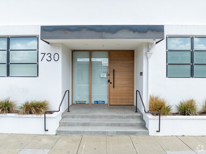 More Photos Of 730 Broadway, Redwood City Research And Development For Lease