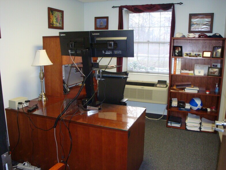 More Photos Of 555 Pleasant St, Attleboro Coworking Space