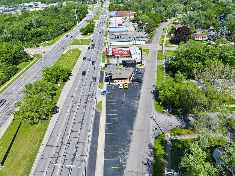 More Photos Of 24737 W 8 Mile Rd, Detroit Restaurant For Sale