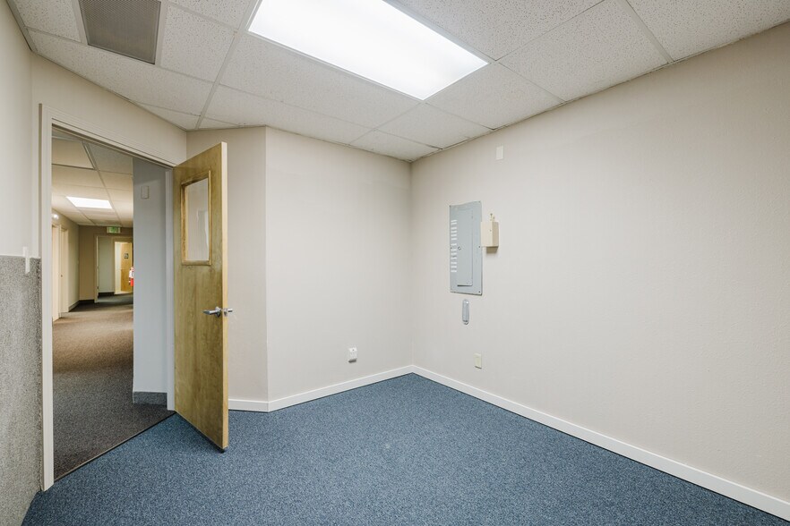 More Photos Of 1750 Manzanita Dr, Elko Office Residential For Sale