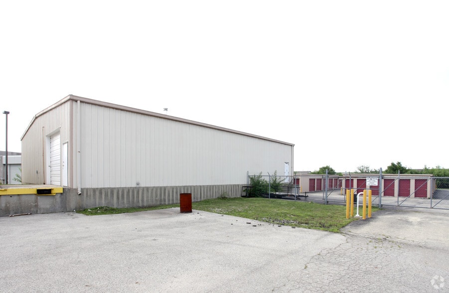 More Photos Of 2415 Mcdonough St, Joliet Warehouse For Sale