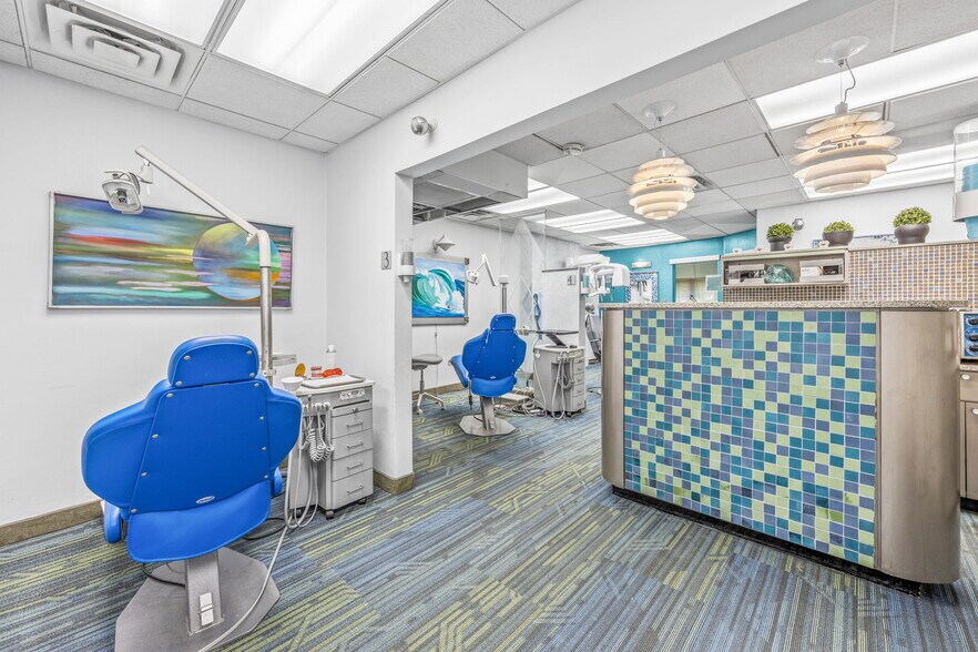 More Photos Of 2053 E 16th St, Brooklyn Flex For Sale