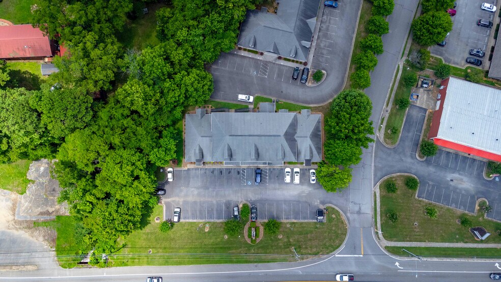 More Photos Of 1124 N Tennessee St, Cartersville Medical For Lease