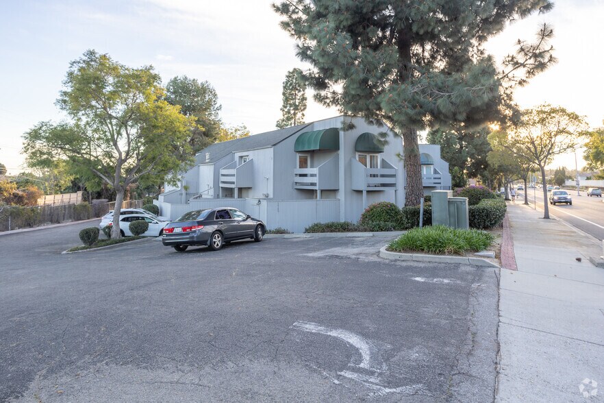 More Photos Of 760 Las Posas Rd, Camarillo Loft Creative Space For Lease