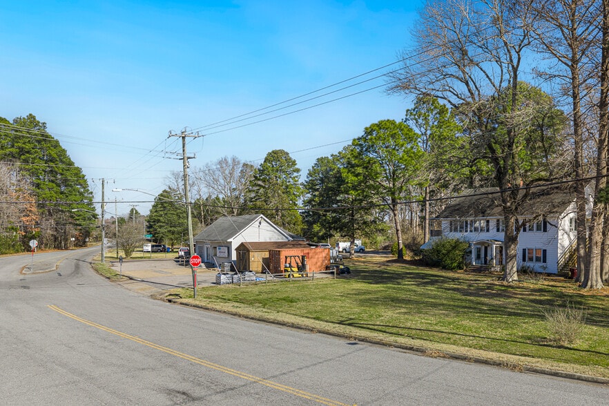 More Photos Of 4431-4445 Old Battlefield Blvd S, Chesapeake Specialty For Sale