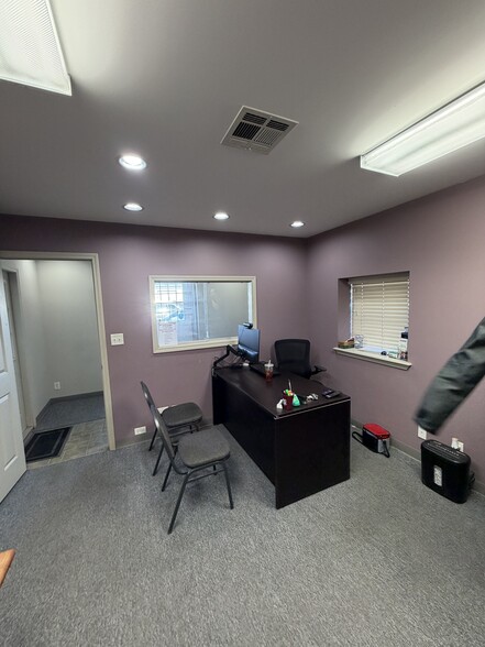 More Photos Of 10012 E 46th Pl, Tulsa Warehouse For Sale