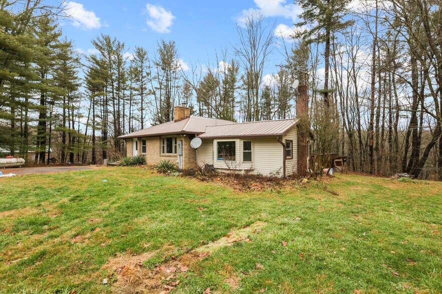 More Photos Of 5734 Durbin Rd, Bellville Specialty For Sale