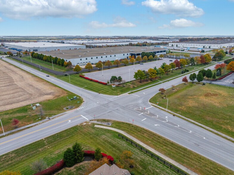 More Photos Of 501 Airtech Pky, Plainfield Distribution For Sale