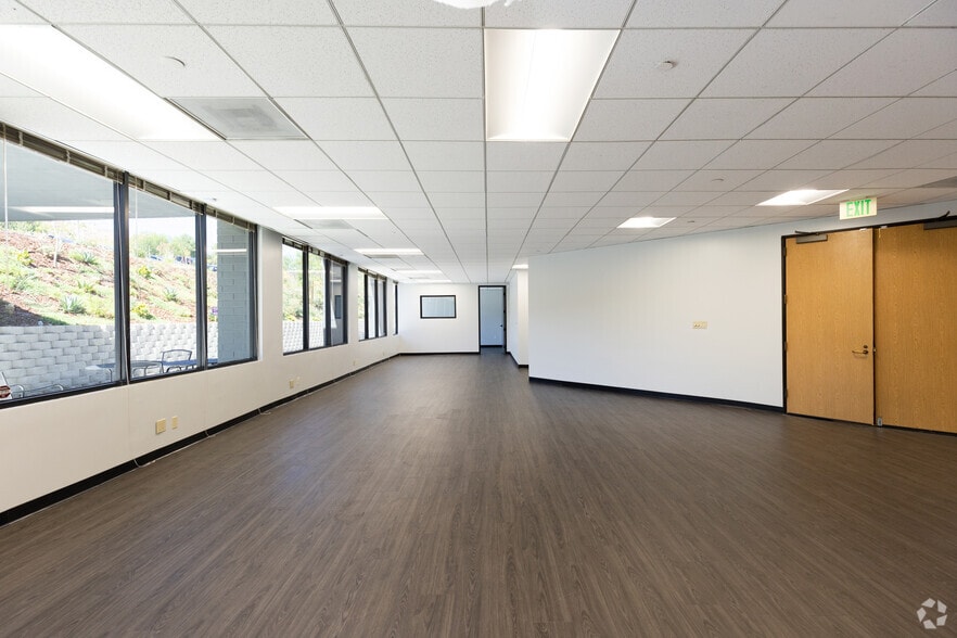 More Photos Of 30851 Agoura Rd, Agoura Hills Loft Creative Space For Lease