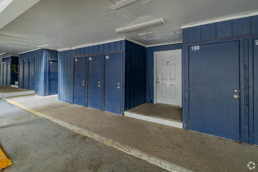 More Photos Of 3102 Hillcrest Dr, San Antonio Multifamily For Sale