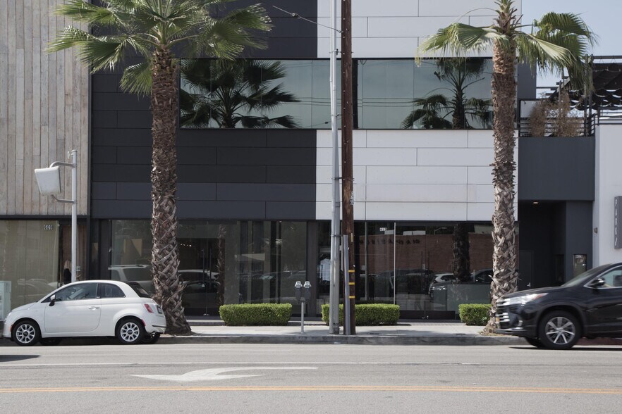 More Photos Of 8501-8511 Melrose Ave & 603-615 La Cienega Blvd, West Hollywood Storefront For Lease