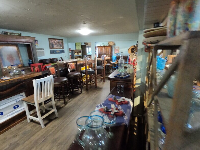 More Photos Of 3916 US Highway 287 N, Henrietta Storefront For Lease