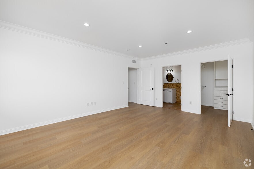 More Photos Of 930 S Robertson Blvd, Los Angeles Apartments For Lease