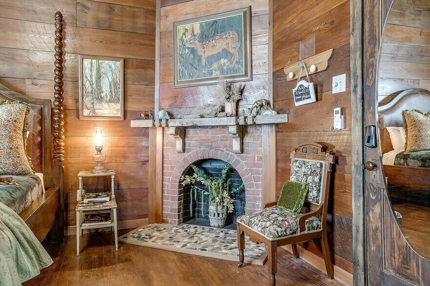 More Photos Of 1092 W Tarleton St, Stephenville Hospitality For Sale
