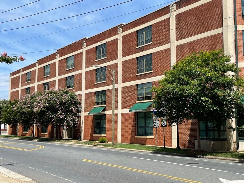 More Photos Of 1230 W Morehead St, Charlotte Loft Creative Space For Sale