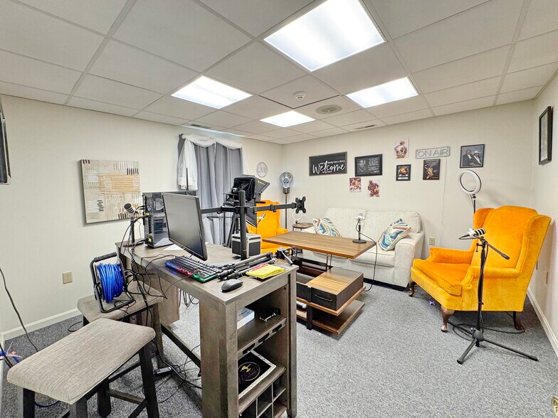 More Photos Of 18119 N Sussex Hwy, Bridgeville Office For Sale