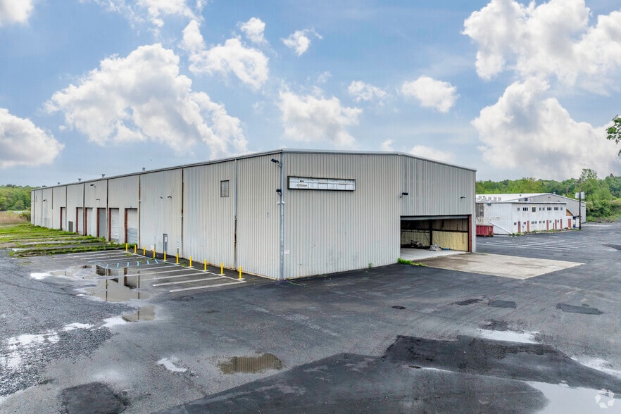 Primary Photo Of 2618 Route 302, Middletown Warehouse For Lease