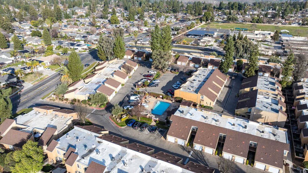 More Photos Of 7166 N Fruit Ave, Fresno Apartments For Sale