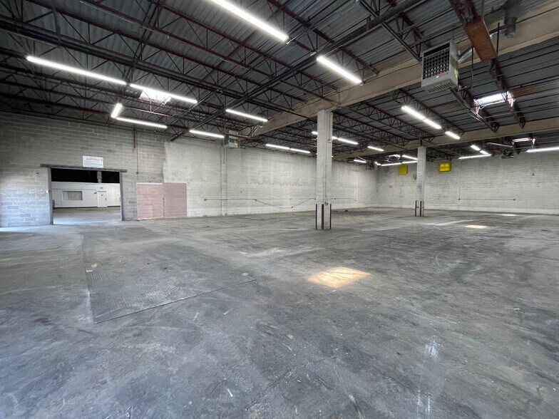 More Photos Of 7925-7929 Parston Dr, District Heights Warehouse For Lease
