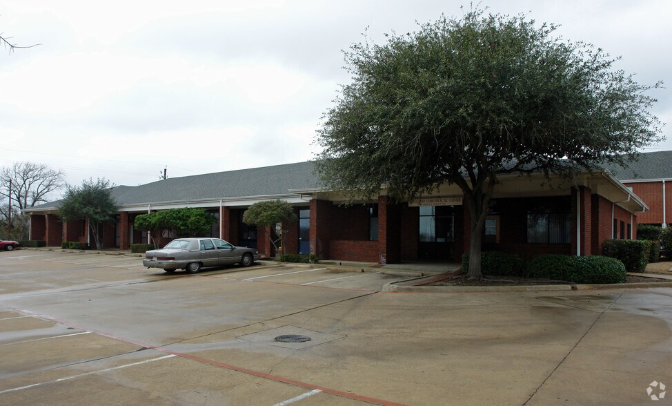 More Photos Of 6442-6450 Broadway Blvd, Garland Medical For Sale