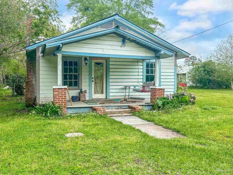 More Photos Of 5378 Alabama St, Milton Multifamily For Sale