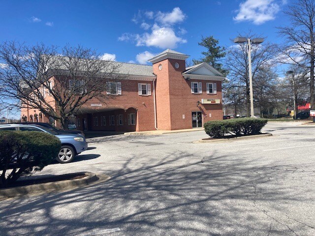 More Photos Of 1900 John Hanson Ln, Oxon Hill Bank For Lease