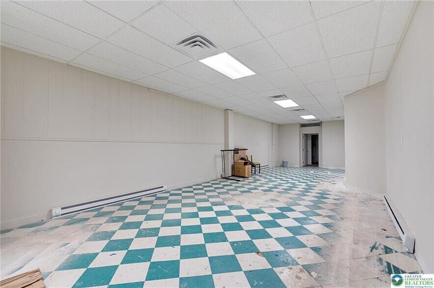 More Photos Of 915 W Hamilton St, Allentown Office Residential For Sale