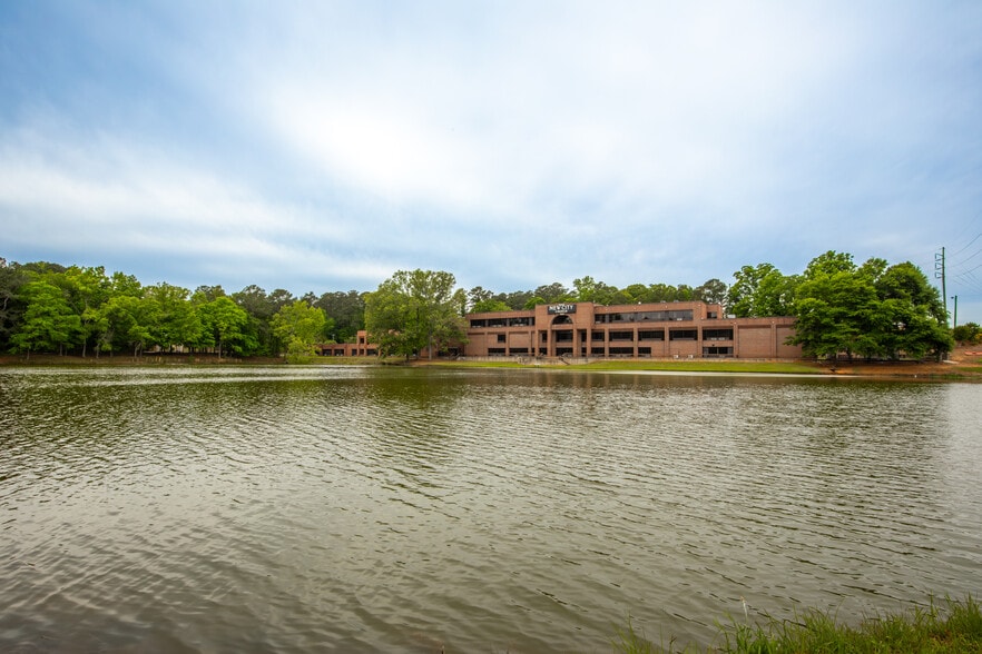 More Photos Of 3500 Riverside Dr, Macon-Bibb Religious Facility For Sale