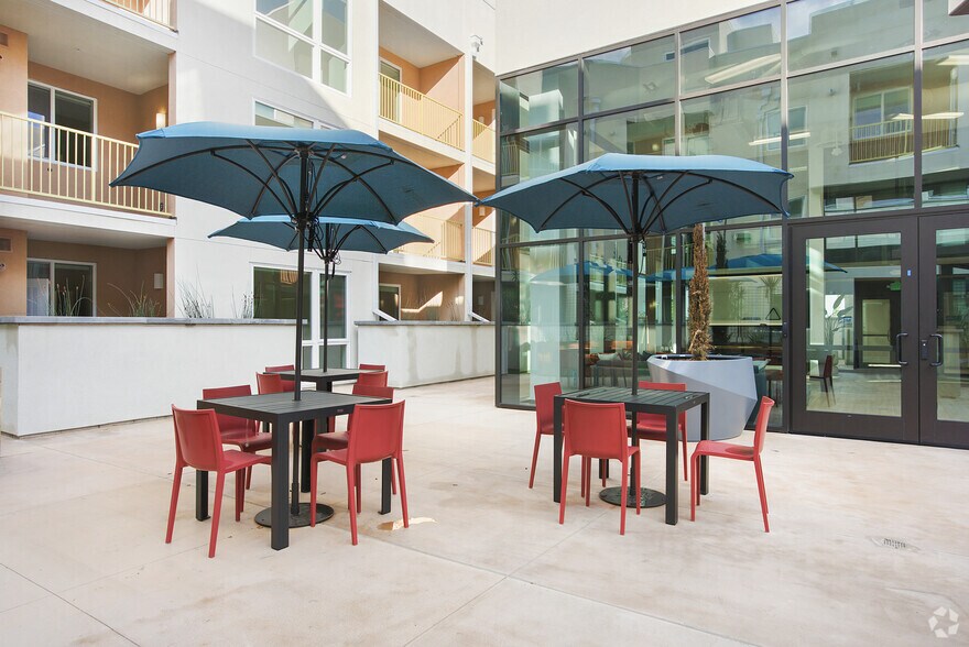 More Photos Of 5570 Rosemead Blvd, Temple City Apartments For Lease