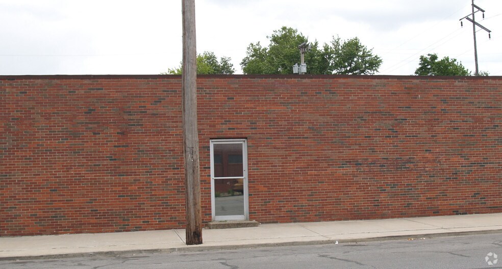 More Photos Of 819 Osage Ave, Kansas City Warehouse For Sale