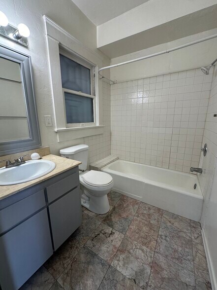 More Photos Of 2201 E St, San Diego Apartments For Sale