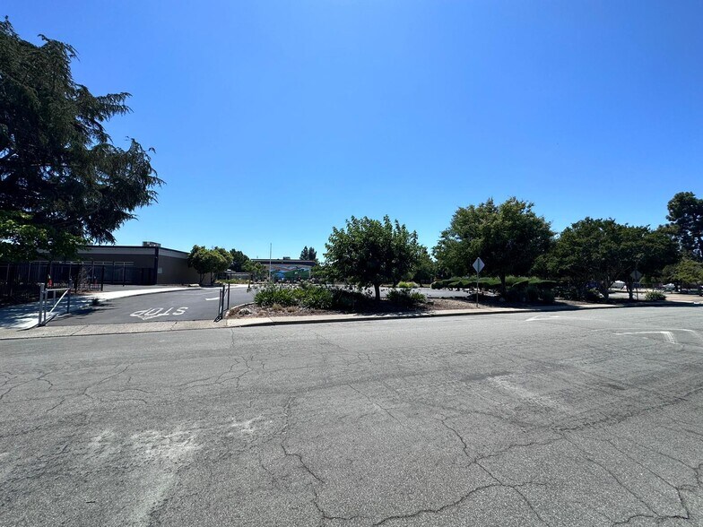 More Photos Of 200 N Abbott Ave, Milpitas Religious Facility For Lease