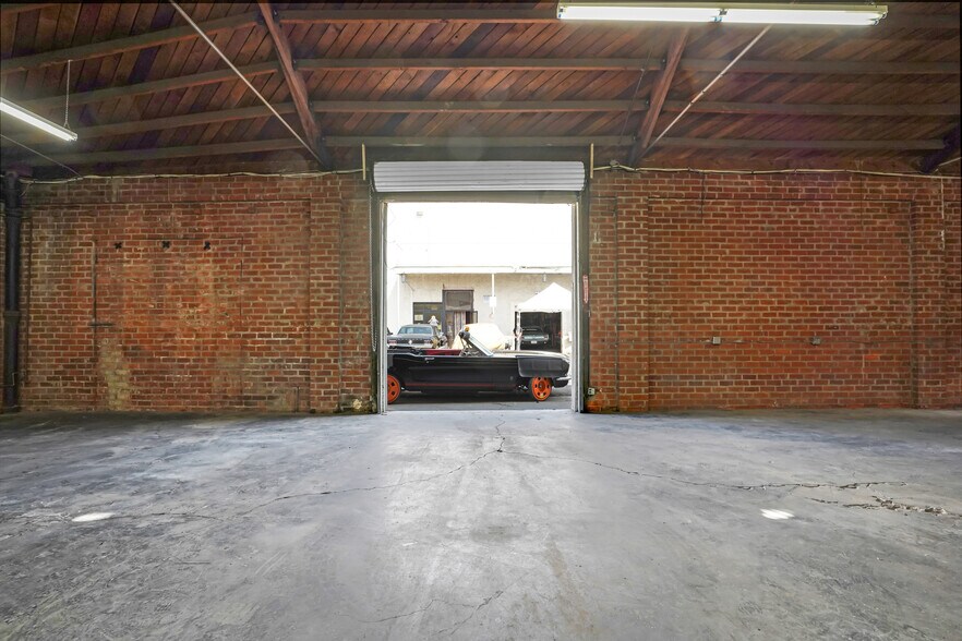 More Photos Of 2934 E Florence Ave, Huntington Park Storefront Retail Residential For Lease