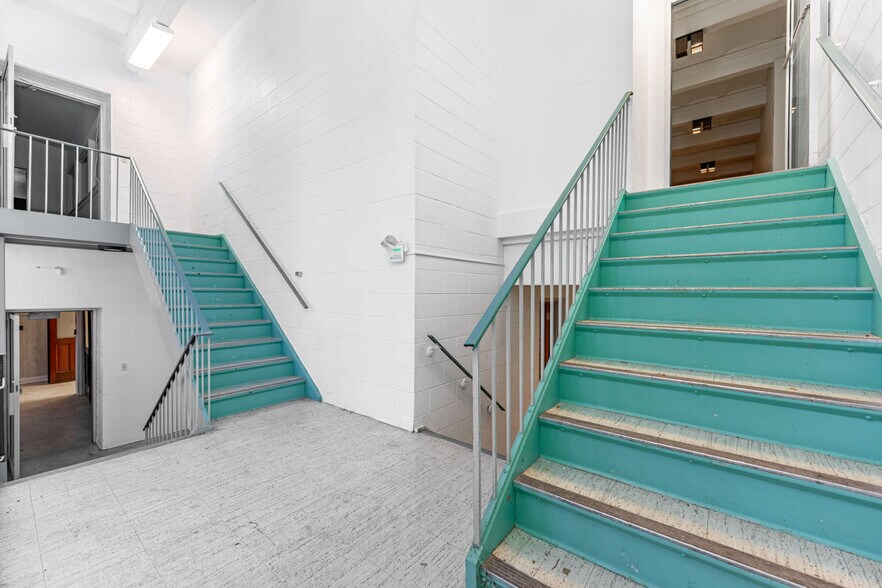 More Photos Of 1203 3rd Ave, Rockford Religious Facility For Sale