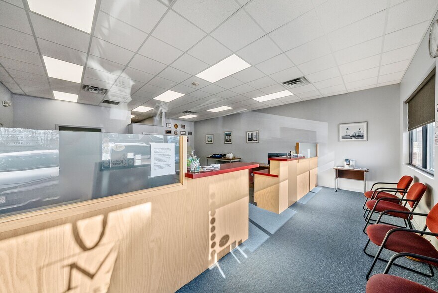 More Photos Of 180 Winter St, Bridgewater Unknown For Lease