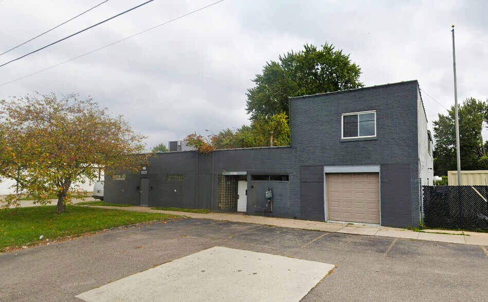 Primary Photo Of 22760 Dequindre Rd, Warren Warehouse For Sale
