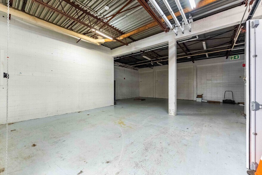 More Photos Of 500 Barrydowne Rd, Sudbury Manufacturing For Sale