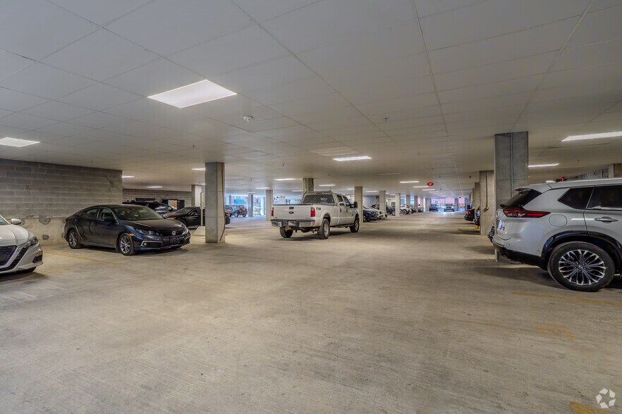 More Photos Of 265 E State St, Columbus Apartments For Lease
