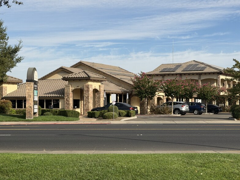 Primary Photo Of 1414 E F St, Oakdale Office For Sale