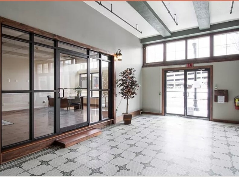 More Photos Of 201-209 W Pike St, Clarksburg Office Residential For Lease