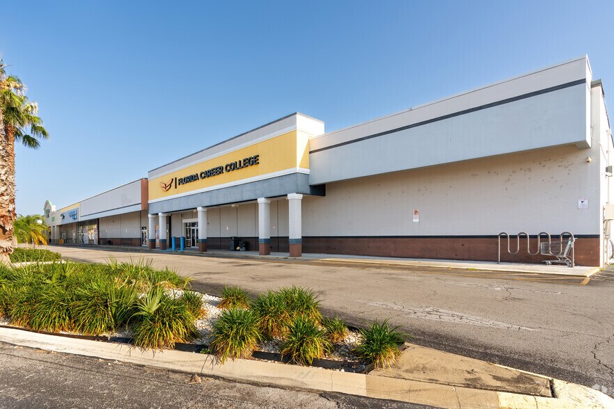 Primary Photo Of 989-1007 N Semoran Blvd, Orlando Freestanding For Lease