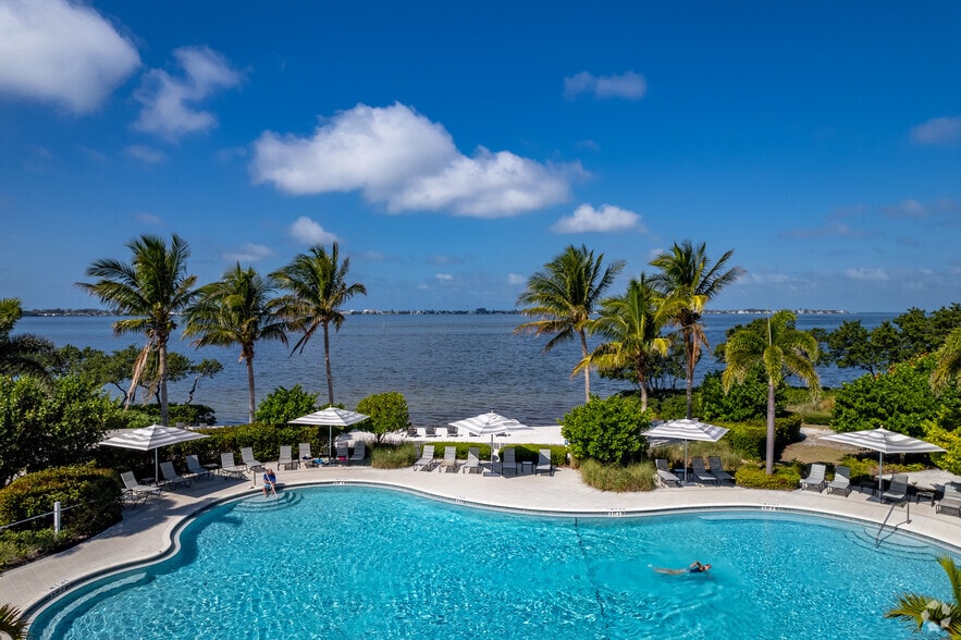 More Photos Of 12340 Manatee Ave W, Bradenton Land For Sale