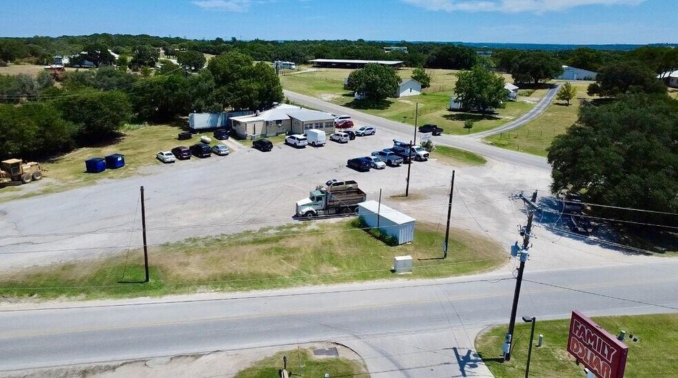 More Photos Of 5080-5090 Tin Top Rd, Weatherford Restaurant For Sale