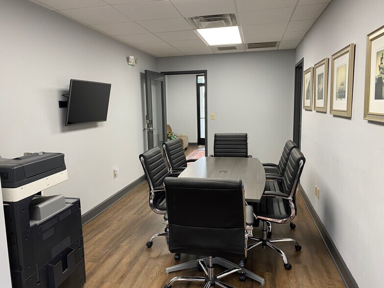 More Photos Of 2617 Grandview Ave, Nashville Office For Lease